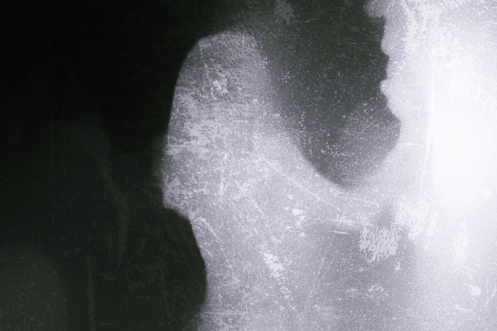 Photograph 6 from the Figures on Light series
